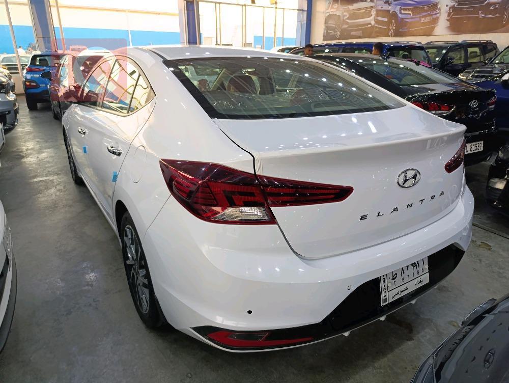 هیوندای ئەلەنترا